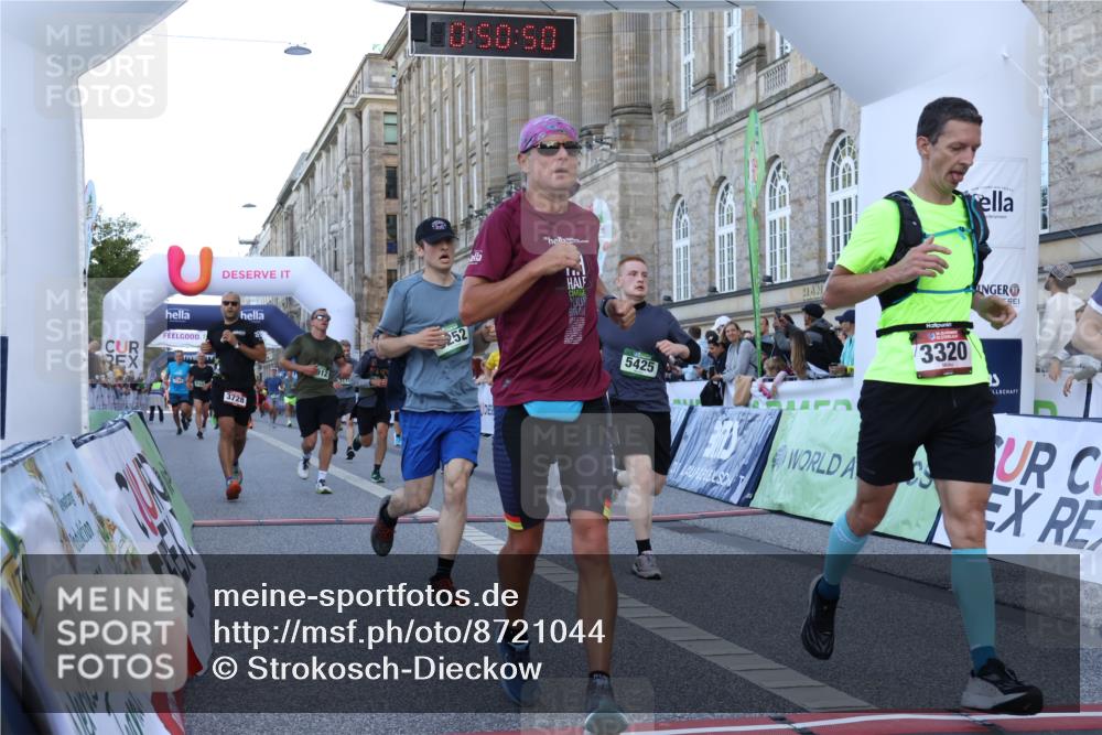 07.09.2025 - BARMER Alsterlauf Strokosch-Dieckow http://msf.ph/oto/8721044 07.09.2025 09:50:49 Ziel 2328, 2697, 2794, 2912, 2985, 3037, 3158, 3175, 3195, 3320, 3728, 3858, 3896, 5425, 5441, 5470, 5565, 5579, 6133, 6252, 8043, 8249, 8250 meine-sportfotos.de