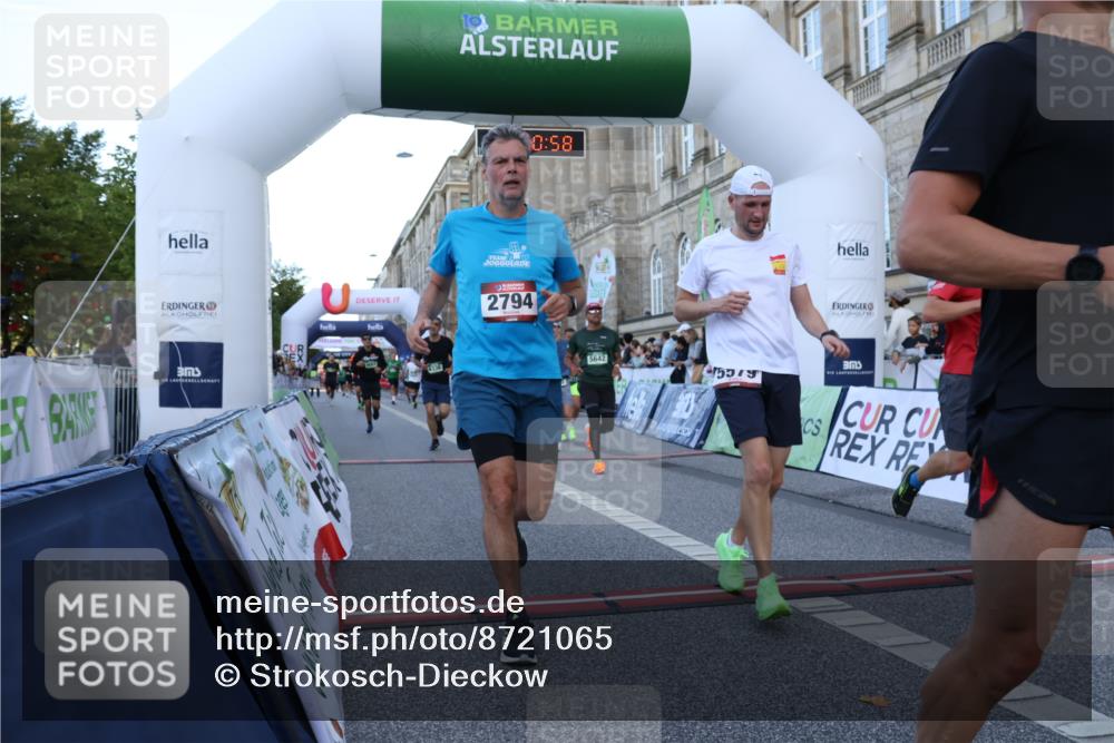 07.09.2025 - BARMER Alsterlauf Strokosch-Dieckow http://msf.ph/oto/8721065 07.09.2025 09:50:56 Ziel 2122, 2794, 3158, 3175, 3510, 3858, 3896, 4160, 4164, 4336, 4663, 5018, 5318, 5441, 5579, 5642, 5661, 6235, 8043, 8240, 8249, 8250 meine-sportfotos.de