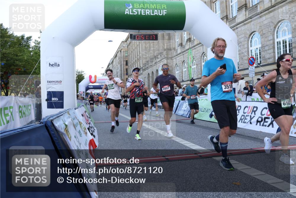 07.09.2025 - BARMER Alsterlauf Strokosch-Dieckow http://msf.ph/oto/8721120 07.09.2025 09:51:15 Ziel 2203, 2478, 2683, 2897, 2922, 3147, 3148, 3314, 3443, 3518, 3525, 3749, 3835, 4573, 4835, 4936, 5028, 6107, 6162, 6176, 8105 meine-sportfotos.de