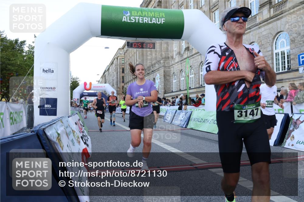 07.09.2025 - BARMER Alsterlauf Strokosch-Dieckow http://msf.ph/oto/8721130 07.09.2025 09:51:18 Ziel 2203, 2683, 2897, 2900, 2922, 3147, 3148, 3443, 3518, 3525, 3835, 4573, 4835, 4936, 5028, 6162, 6176, 8105 meine-sportfotos.de