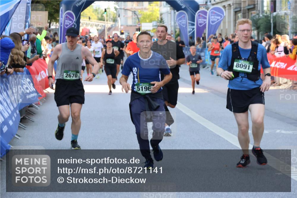 07.09.2025 - BARMER Alsterlauf Strokosch-Dieckow http://msf.ph/oto/8721141 07.09.2025 09:58:20 Ziel 2210, 2297, 2375, 2483, 2640, 2762, 2803, 2867, 2988, 3040, 3050, 3207, 3266, 3394, 3479, 3482, 3593, 3631, 3666, 3704, 4119, 4135, 4219, 4227, 4242, 4558, 4559, 4698, 4828, 4872, 4972, 5147, 5498, 5793, 5882, 5955, 5981, 6001, 6160, 6161, 6340, 8239, 8334, 8387, 8388 meine-sportfotos.de