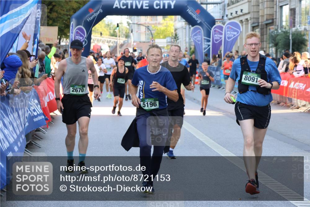 07.09.2025 - BARMER Alsterlauf Strokosch-Dieckow http://msf.ph/oto/8721153 07.09.2025 09:58:20 Ziel 2210, 2297, 2375, 2483, 2640, 2762, 2803, 2867, 2988, 3040, 3050, 3207, 3266, 3394, 3479, 3482, 3593, 3631, 3666, 3704, 4119, 4135, 4219, 4227, 4242, 4558, 4559, 4698, 4828, 4872, 4972, 5147, 5498, 5793, 5882, 5955, 5981, 6001, 6160, 6161, 6340, 8239, 8334, 8387, 8388 meine-sportfotos.de
