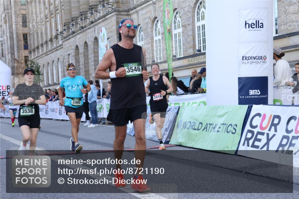07.09.2025 - BARMER Alsterlauf Strokosch-Dieckow http://msf.ph/oto/8721190 07.09.2025 09:51:45 Ziel 2025, 2416, 2778, 2802, 3538, 3546, 3618, 4173, 4619, 4944, 5051, 5710, 5715, 5858, 5905, 5921 meine-sportfotos.de