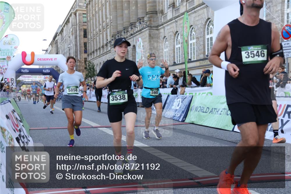 07.09.2025 - BARMER Alsterlauf Strokosch-Dieckow http://msf.ph/oto/8721192 07.09.2025 09:51:46 Ziel 2025, 2416, 2778, 3538, 3546, 4173, 4619, 4944, 5051, 5710, 5715, 5858, 5905, 5921 meine-sportfotos.de