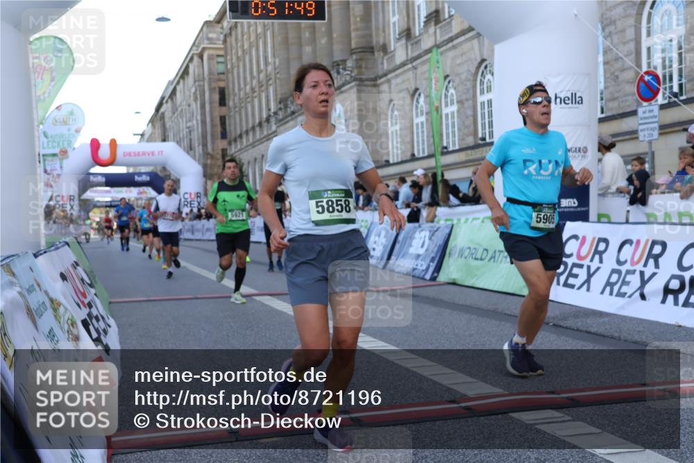 07.09.2025 - BARMER Alsterlauf Strokosch-Dieckow http://msf.ph/oto/8721196 07.09.2025 09:51:47 Ziel 2025, 2416, 2778, 3538, 3546, 4173, 4944, 5051, 5710, 5715, 5858, 5905, 5921, 8200 meine-sportfotos.de
