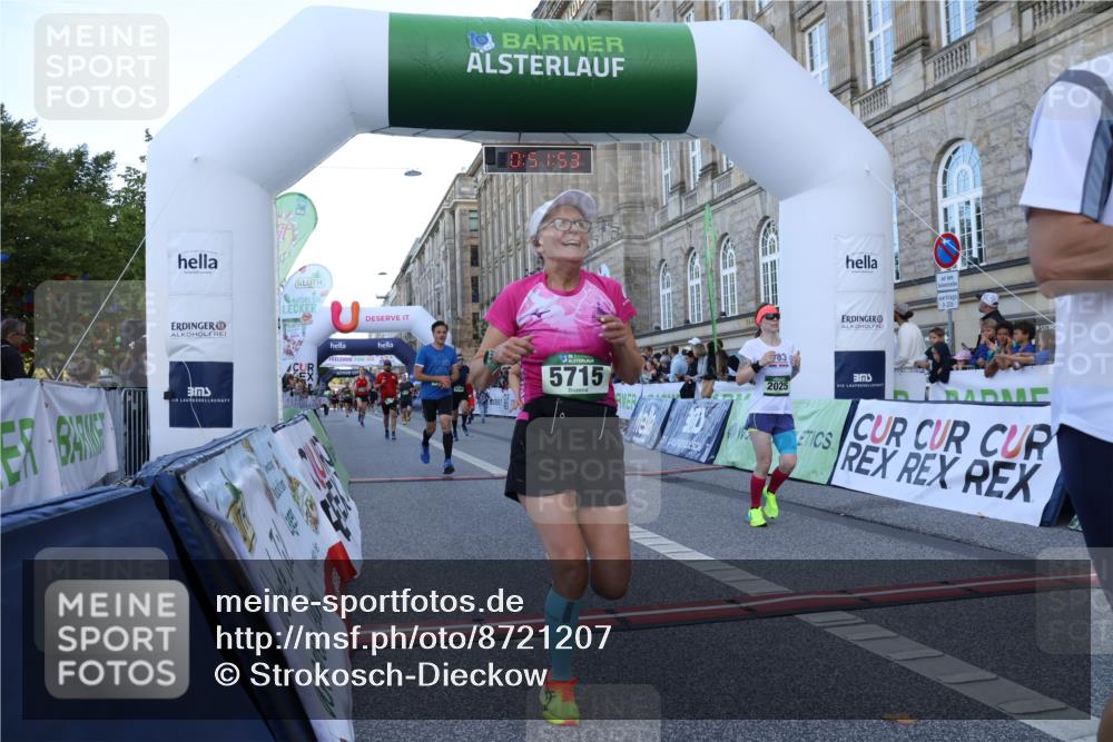 07.09.2025 - BARMER Alsterlauf Strokosch-Dieckow http://msf.ph/oto/8721207 07.09.2025 09:51:51 Ziel 2025, 2416, 2778, 3247, 4157, 4173, 4944, 5125, 5179, 5234, 5710, 5715, 5858, 5905, 5921, 8200, 8292 meine-sportfotos.de