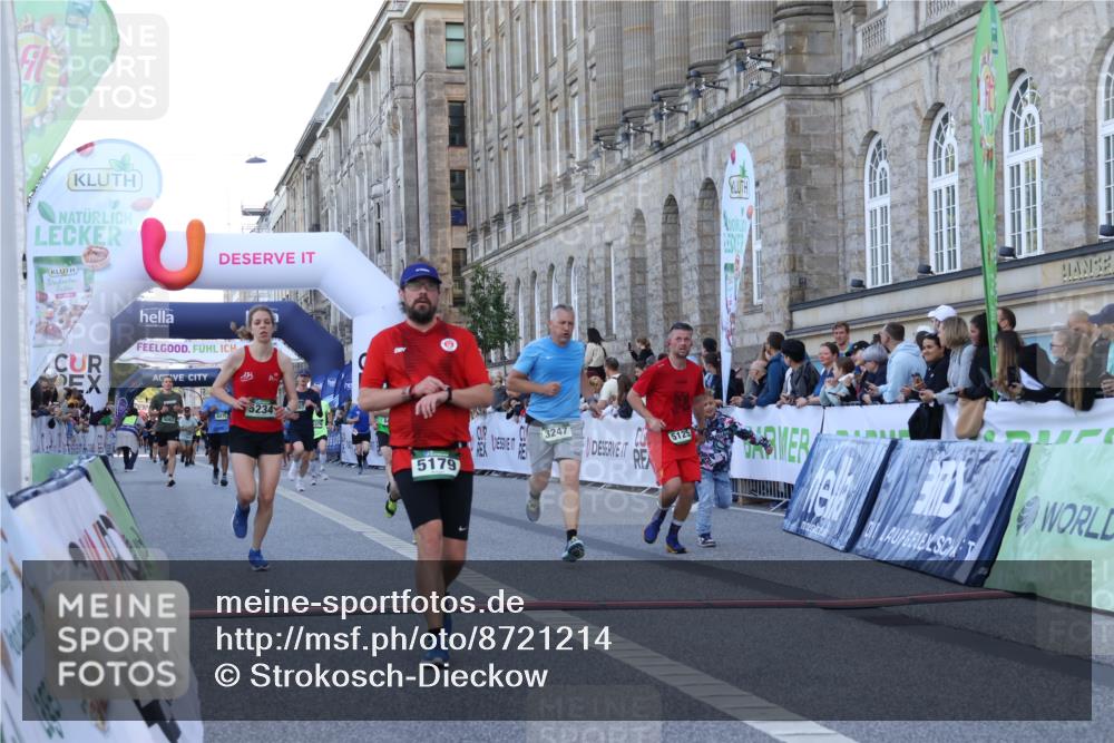 07.09.2025 - BARMER Alsterlauf Strokosch-Dieckow http://msf.ph/oto/8721214 07.09.2025 09:51:55 Ziel 2025, 2879, 3247, 4157, 4173, 5063, 5125, 5179, 5234, 5376, 5710, 5715, 5807, 8075, 8200, 8292, 8477 meine-sportfotos.de