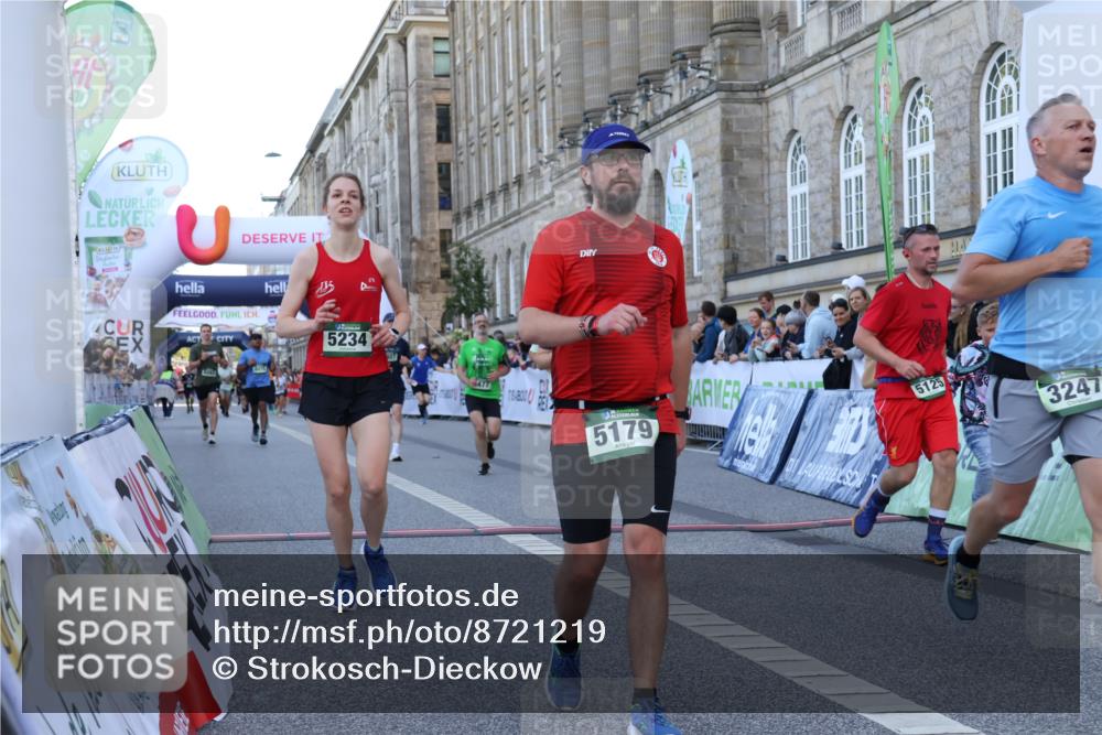 07.09.2025 - BARMER Alsterlauf Strokosch-Dieckow http://msf.ph/oto/8721219 07.09.2025 09:51:57 Ziel 2681, 2879, 3247, 4157, 5063, 5125, 5179, 5234, 5376, 5710, 5807, 8075, 8200, 8292, 8477 meine-sportfotos.de