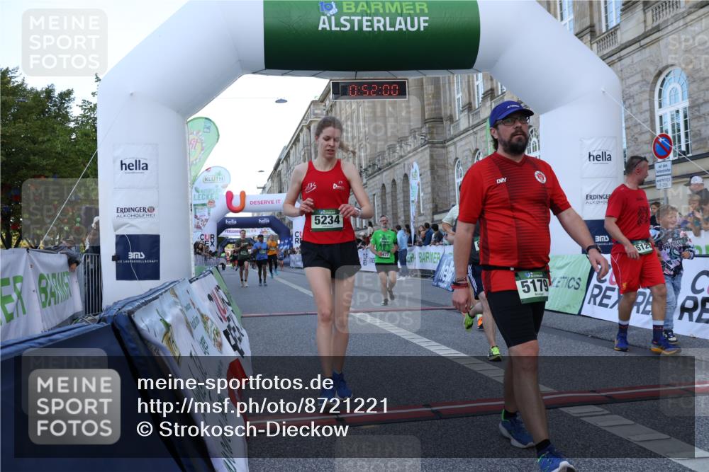 07.09.2025 - BARMER Alsterlauf Strokosch-Dieckow http://msf.ph/oto/8721221 07.09.2025 09:51:58 Ziel 2681, 2879, 3247, 4157, 5063, 5125, 5179, 5234, 5376, 5807, 8075, 8200, 8292, 8477 meine-sportfotos.de
