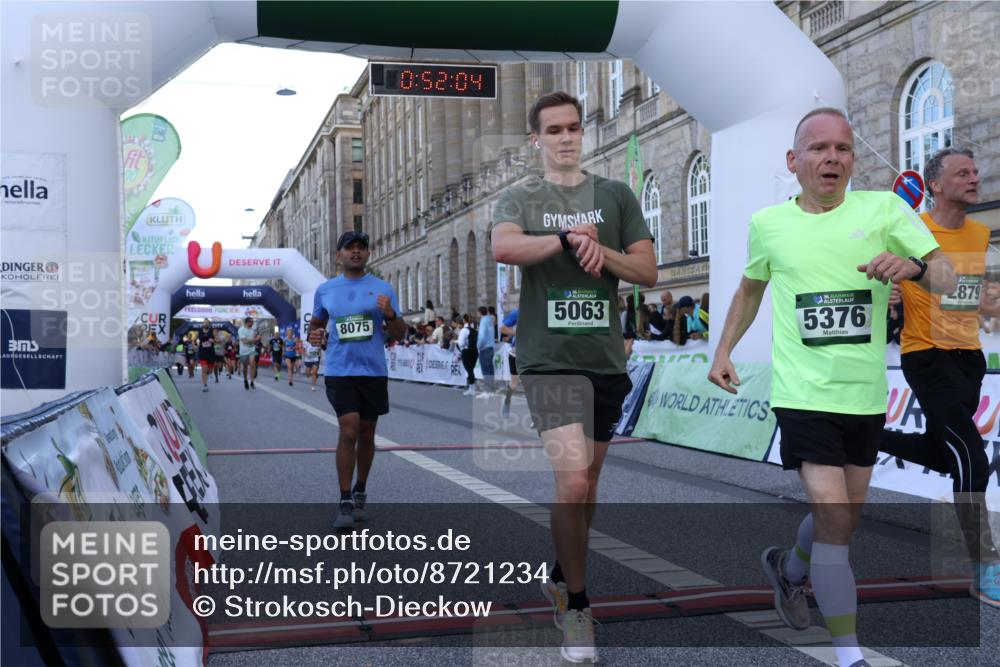 07.09.2025 - BARMER Alsterlauf Strokosch-Dieckow http://msf.ph/oto/8721234 07.09.2025 09:52:03 Ziel 2165, 2242, 2451, 2681, 2879, 4157, 5063, 5326, 5376, 5807, 5884, 5886, 8075, 8292, 8477 meine-sportfotos.de