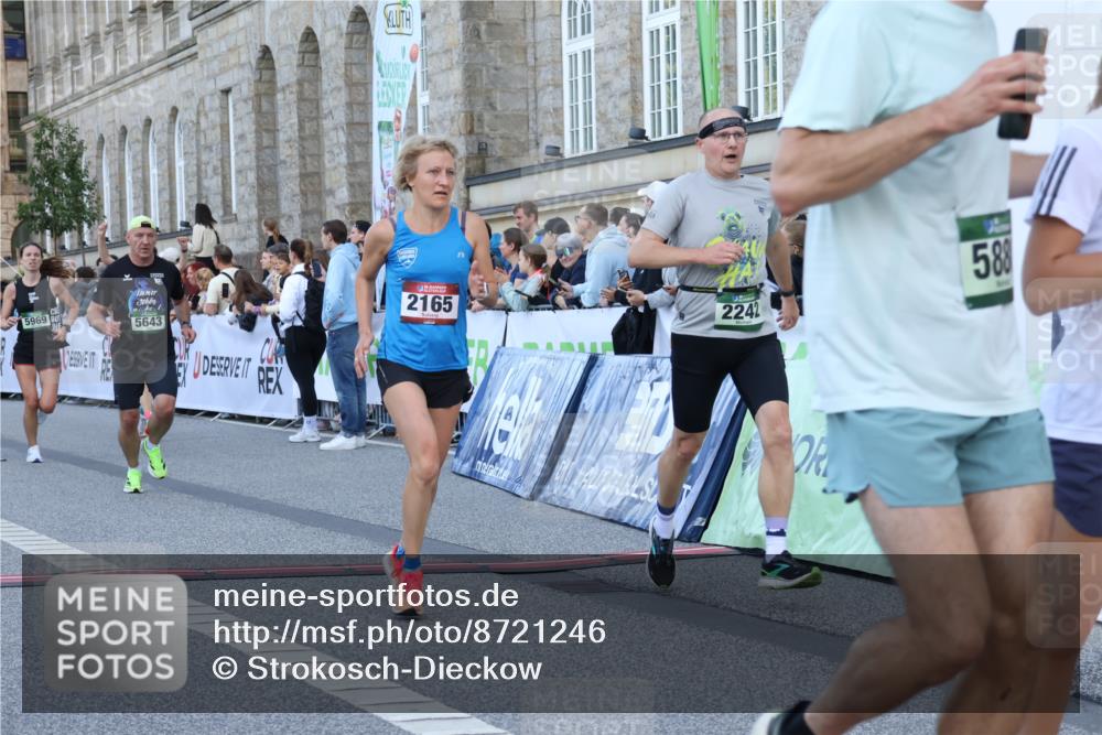 07.09.2025 - BARMER Alsterlauf Strokosch-Dieckow http://msf.ph/oto/8721246 07.09.2025 09:52:09 Ziel 2165, 2242, 2451, 2681, 2823, 3099, 3556, 3750, 4420, 4795, 4979, 5326, 5643, 5884, 5886, 5940, 5969, 6254 meine-sportfotos.de