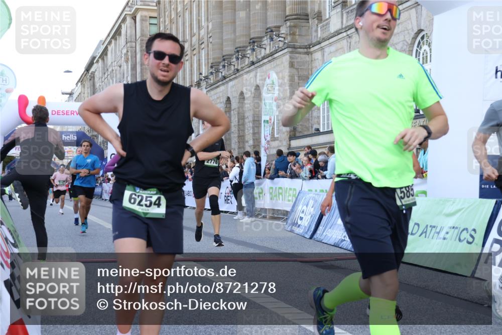 07.09.2025 - BARMER Alsterlauf Strokosch-Dieckow http://msf.ph/oto/8721278 07.09.2025 09:52:18 Ziel 2174, 2545, 2776, 3029, 3071, 3099, 3363, 3556, 3601, 3750, 3981, 4613, 4795, 4979, 5853, 6142, 6254, 8425 meine-sportfotos.de