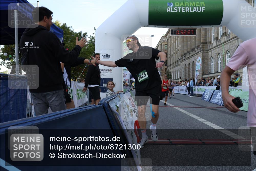 07.09.2025 - BARMER Alsterlauf Strokosch-Dieckow http://msf.ph/oto/8721300 07.09.2025 09:52:26 Ziel 2174, 2398, 2545, 2549, 3029, 3068, 3069, 3071, 3823, 4271, 4453, 4514, 4746, 5311, 5420, 5575, 5619, 5648, 6142, 8305, 8425 meine-sportfotos.de