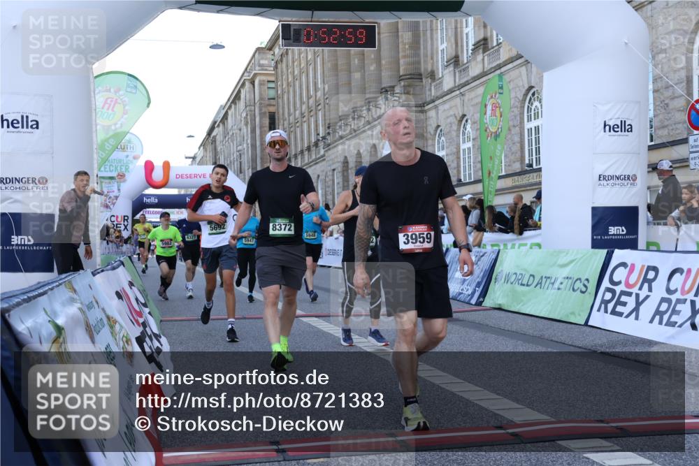 07.09.2025 - BARMER Alsterlauf Strokosch-Dieckow http://msf.ph/oto/8721383 07.09.2025 09:52:58 Ziel 2084, 3959, 4327, 4739, 5177, 5543, 5692, 5741, 5947, 5948, 5972, 5982, 6017, 6127, 6341, 8254, 8372 meine-sportfotos.de