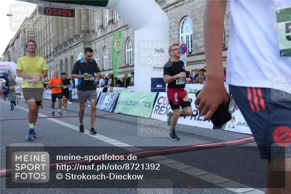07.09.2025 - BARMER Alsterlauf Strokosch-Dieckow http://msf.ph/oto/8721392 07.09.2025 09:53:03 Ziel 2084, 4257, 4327, 4658, 4675, 4739, 4740, 5156, 5177, 5205, 5692, 5741, 5947, 5948, 5982, 6127, 6169, 6341, 8096, 8254 meine-sportfotos.de
