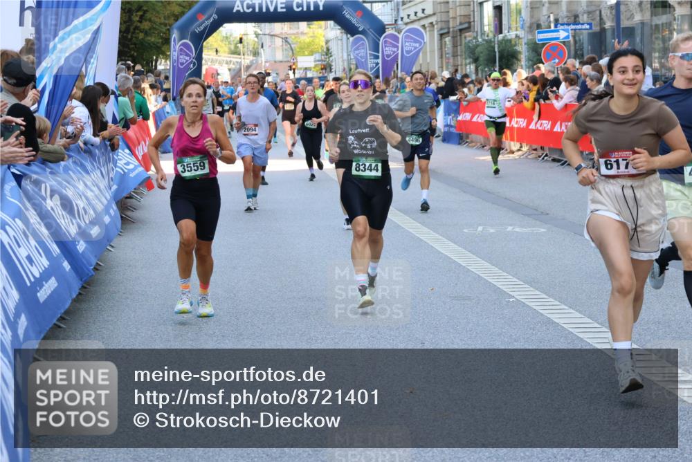 07.09.2025 - BARMER Alsterlauf Strokosch-Dieckow http://msf.ph/oto/8721401 07.09.2025 09:57:39 Ziel 2377, 2672, 3055, 4012, 4523, 4701, 4704, 4723, 4888, 4920, 5075, 5079, 5196, 5257, 5366, 5629, 5697, 5842, 5843, 5864, 5901, 6135, 6238, 6324, 8099 meine-sportfotos.de