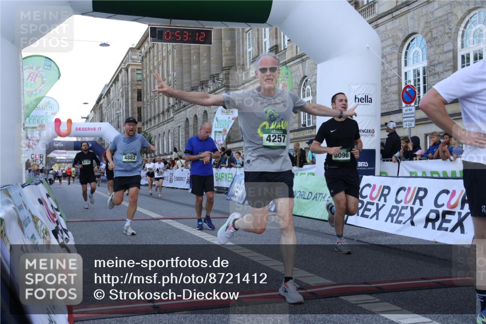 07.09.2025 - BARMER Alsterlauf Strokosch-Dieckow http://msf.ph/oto/8721412 07.09.2025 09:53:11 Ziel 2146, 3599, 4257, 4546, 4604, 4658, 4675, 4740, 4882, 5020, 5156, 5205, 5702, 6169, 6218, 8096 meine-sportfotos.de
