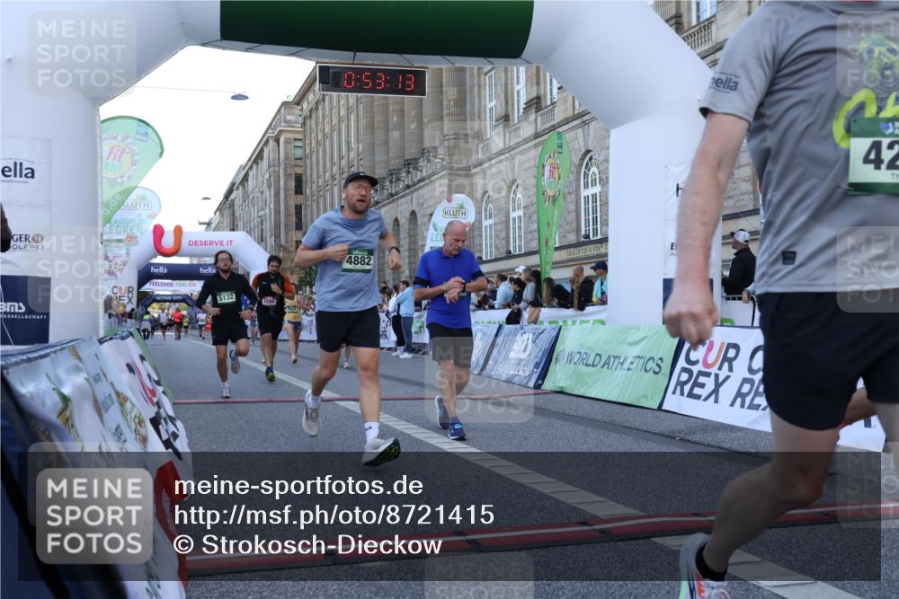 07.09.2025 - BARMER Alsterlauf Strokosch-Dieckow http://msf.ph/oto/8721415 07.09.2025 09:53:12 Ziel 2146, 2894, 3599, 4257, 4546, 4604, 4740, 4882, 5020, 5156, 5205, 5702, 6169, 6218, 6222, 8096 meine-sportfotos.de