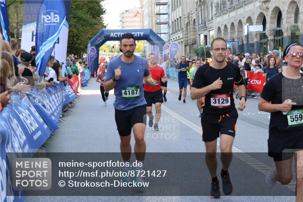 07.09.2025 - BARMER Alsterlauf Strokosch-Dieckow http://msf.ph/oto/8721427 07.09.2025 09:57:31 Ziel 2108, 2377, 2388, 2509, 2672, 2678, 2813, 2829, 2830, 3515, 3543, 3894, 3919, 3992, 4262, 4523, 4701, 4704, 4888, 4920, 5075, 5155, 5257, 5324, 5366, 5678, 5697, 5822, 5842, 5843, 5864, 5962, 6082, 6135 meine-sportfotos.de