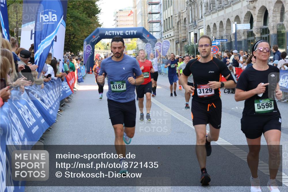 07.09.2025 - BARMER Alsterlauf Strokosch-Dieckow http://msf.ph/oto/8721435 07.09.2025 09:57:31 Ziel 2108, 2377, 2388, 2509, 2672, 2678, 2813, 2829, 2830, 3515, 3543, 3894, 3919, 3992, 4262, 4523, 4701, 4704, 4888, 4920, 5075, 5155, 5257, 5324, 5366, 5678, 5697, 5822, 5842, 5843, 5864, 5962, 6082, 6135 meine-sportfotos.de