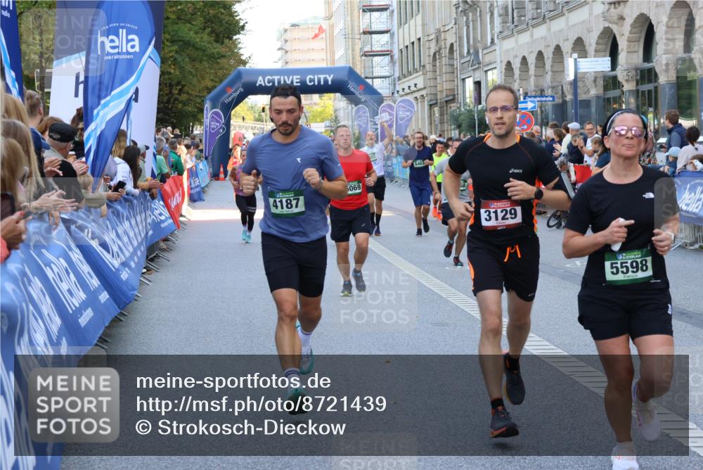 07.09.2025 - BARMER Alsterlauf Strokosch-Dieckow http://msf.ph/oto/8721439 07.09.2025 09:57:31 Ziel 2108, 2377, 2388, 2509, 2672, 2678, 2813, 2829, 2830, 3515, 3543, 3894, 3919, 3992, 4262, 4523, 4701, 4704, 4888, 4920, 5075, 5155, 5257, 5324, 5366, 5678, 5697, 5822, 5842, 5843, 5864, 5962, 6082, 6135 meine-sportfotos.de