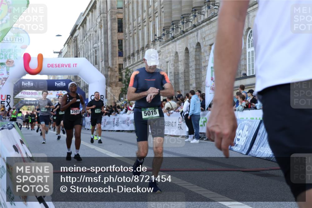07.09.2025 - BARMER Alsterlauf Strokosch-Dieckow http://msf.ph/oto/8721454 07.09.2025 09:53:32 Ziel 2501, 2562, 3657, 4460, 5015, 5164, 5165, 5654, 5908, 5968, 8302 meine-sportfotos.de