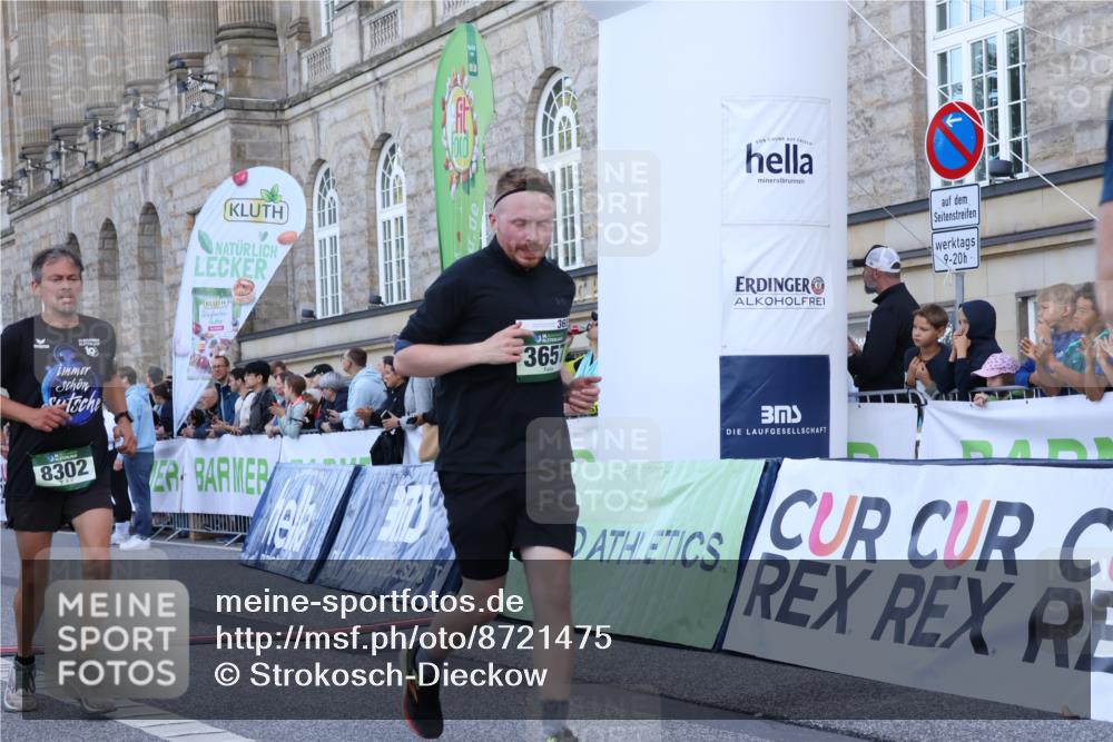 07.09.2025 - BARMER Alsterlauf Strokosch-Dieckow http://msf.ph/oto/8721475 07.09.2025 09:53:39 Ziel 2032, 2229, 2454, 2501, 2896, 3421, 3657, 4078, 4339, 4460, 4504, 4889, 5002, 5164, 5165, 5654, 5701, 5968, 6010, 8231, 8302 meine-sportfotos.de