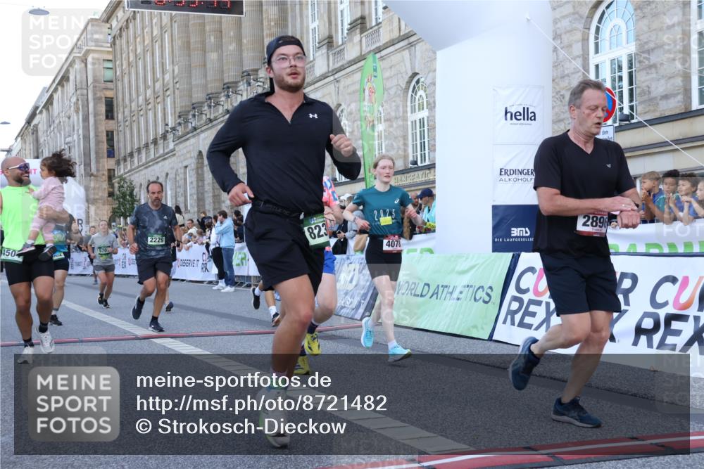 07.09.2025 - BARMER Alsterlauf Strokosch-Dieckow http://msf.ph/oto/8721482 07.09.2025 09:53:42 Ziel 2028, 2032, 2173, 2229, 2365, 2454, 2896, 3421, 3657, 3705, 4078, 4339, 4504, 4578, 4889, 5002, 5603, 5654, 5701, 5742, 5968, 6010, 8231, 8302 meine-sportfotos.de