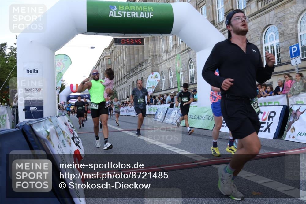 07.09.2025 - BARMER Alsterlauf Strokosch-Dieckow http://msf.ph/oto/8721485 07.09.2025 09:53:43 Ziel 2028, 2032, 2173, 2229, 2365, 2454, 2896, 3421, 3657, 3705, 4078, 4339, 4504, 4578, 4889, 5002, 5603, 5701, 5742, 5968, 6010, 8231, 8302 meine-sportfotos.de