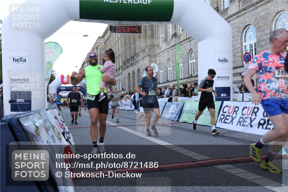 07.09.2025 - BARMER Alsterlauf Strokosch-Dieckow http://msf.ph/oto/8721486 07.09.2025 09:53:43 Ziel 2028, 2032, 2173, 2229, 2365, 2454, 2896, 3421, 3657, 3705, 4078, 4339, 4504, 4578, 4889, 5002, 5603, 5701, 5742, 5968, 6010, 8231, 8302 meine-sportfotos.de