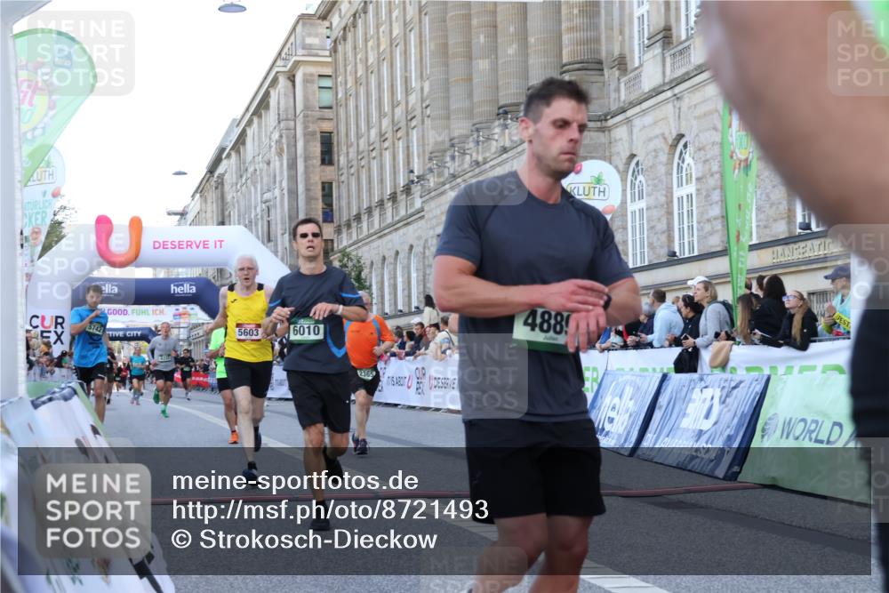 07.09.2025 - BARMER Alsterlauf Strokosch-Dieckow http://msf.ph/oto/8721493 07.09.2025 09:53:46 Ziel 2028, 2032, 2173, 2229, 2365, 2369, 2454, 2896, 3421, 3705, 4078, 4339, 4504, 4578, 4834, 4889, 5002, 5218, 5603, 5686, 5694, 5701, 5742, 6010, 6333, 8231 meine-sportfotos.de