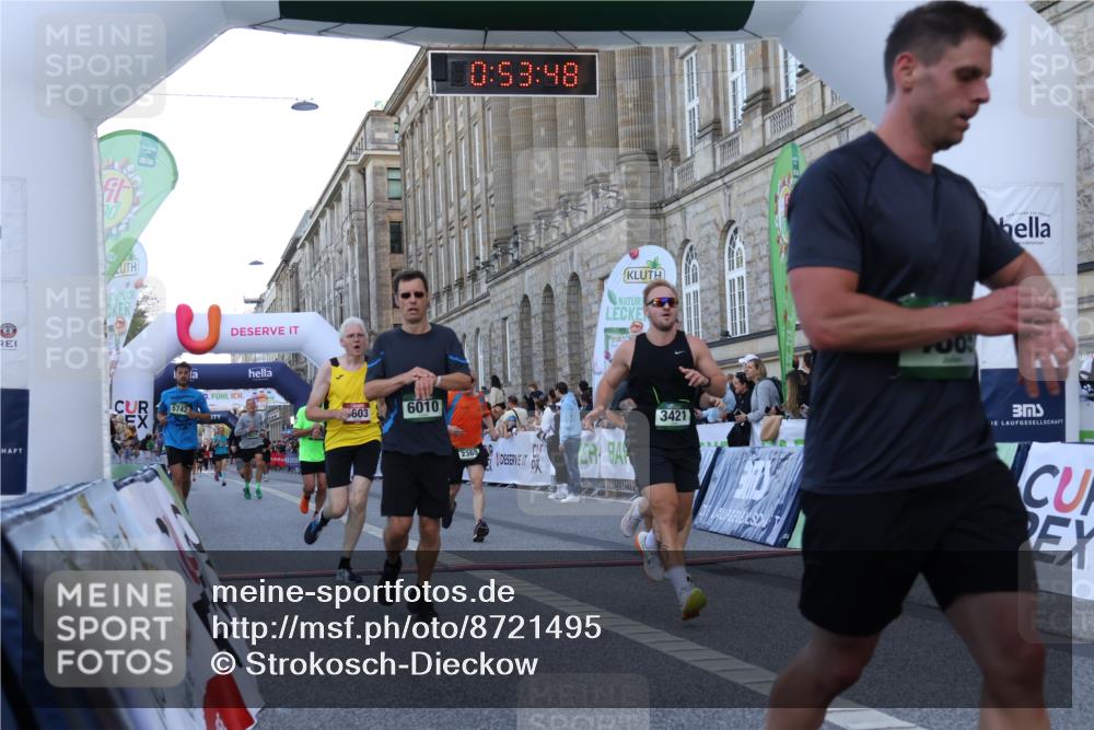 07.09.2025 - BARMER Alsterlauf Strokosch-Dieckow http://msf.ph/oto/8721495 07.09.2025 09:53:46 Ziel 2028, 2032, 2173, 2229, 2365, 2369, 2454, 2896, 3421, 3705, 4078, 4339, 4504, 4578, 4834, 4889, 5002, 5218, 5603, 5686, 5694, 5701, 5742, 6010, 6333, 8231 meine-sportfotos.de