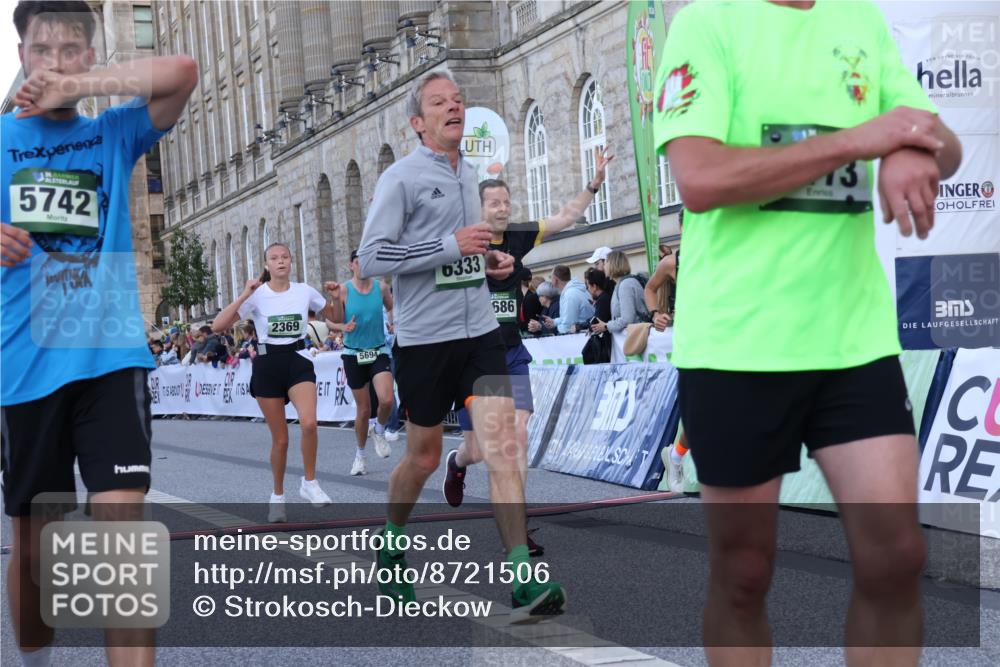 07.09.2025 - BARMER Alsterlauf Strokosch-Dieckow http://msf.ph/oto/8721506 07.09.2025 09:53:52 Ziel 2028, 2173, 2365, 2369, 2390, 3589, 3705, 4578, 4625, 4834, 5218, 5603, 5686, 5694, 5742, 6333, 8268 meine-sportfotos.de