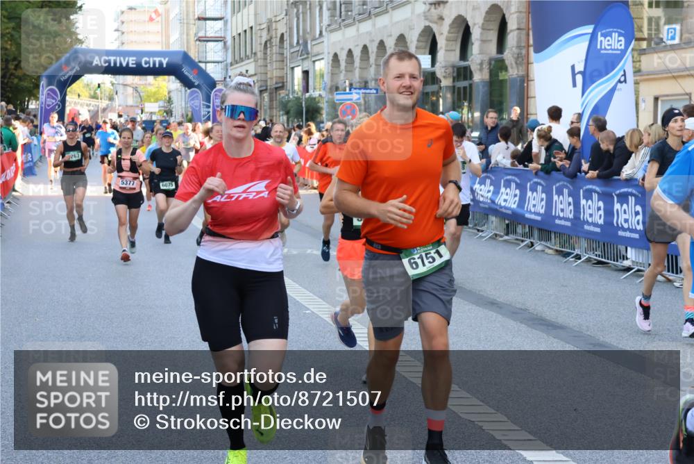 07.09.2025 - BARMER Alsterlauf Strokosch-Dieckow http://msf.ph/oto/8721507 07.09.2025 09:57:20 Ziel 2094, 2108, 2388, 2509, 2678, 2813, 2829, 2830, 3249, 3515, 3543, 3559, 3716, 3894, 3919, 3992, 4262, 4496, 4704, 4947, 4948, 5155, 5257, 5302, 5324, 5368, 5406, 5573, 5678, 5822, 5962, 6027, 6082, 6122, 6135, 8344, 8370 meine-sportfotos.de