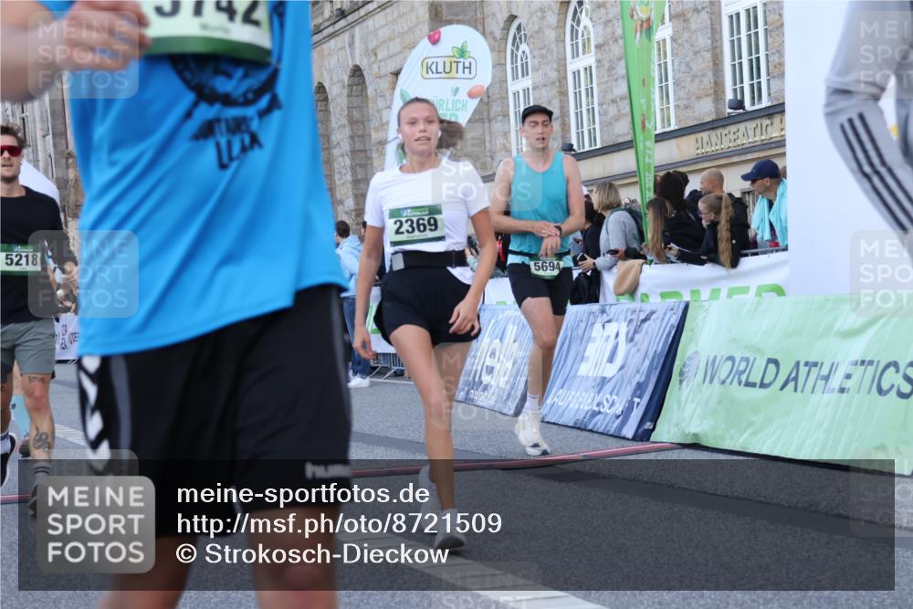 07.09.2025 - BARMER Alsterlauf Strokosch-Dieckow http://msf.ph/oto/8721509 07.09.2025 09:53:53 Ziel 2028, 2173, 2365, 2369, 2390, 3589, 4625, 4834, 5218, 5686, 5694, 5742, 6333, 8268 meine-sportfotos.de