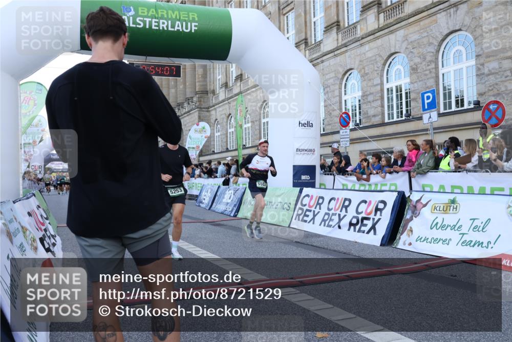 07.09.2025 - BARMER Alsterlauf Strokosch-Dieckow http://msf.ph/oto/8721529 07.09.2025 09:54:05 Ziel 2075, 2421, 3123, 3219, 4820, 5194, 5253, 5415, 5553, 8146, 8251 meine-sportfotos.de