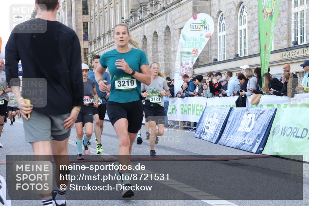 07.09.2025 - BARMER Alsterlauf Strokosch-Dieckow http://msf.ph/oto/8721531 07.09.2025 09:54:11 Ziel 2075, 2521, 2673, 2695, 2789, 2801, 3123, 3219, 3474, 3948, 4820, 4981, 5367, 5415, 5558, 6105, 8146, 8251, 8461 meine-sportfotos.de