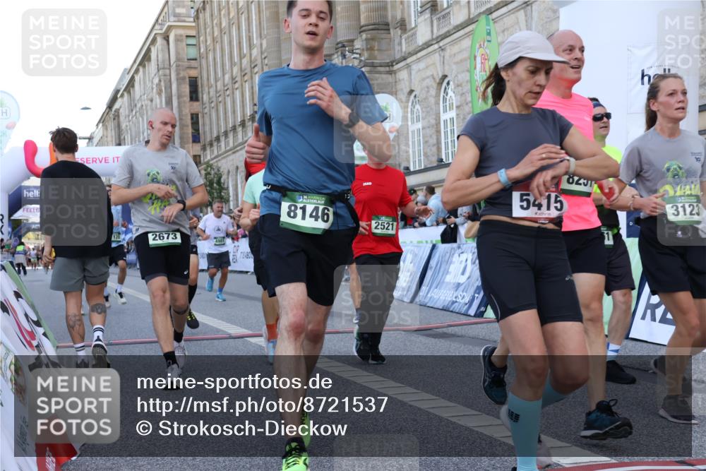 07.09.2025 - BARMER Alsterlauf Strokosch-Dieckow http://msf.ph/oto/8721537 07.09.2025 09:54:13 Ziel 2075, 2521, 2673, 2695, 2789, 2801, 3123, 3219, 3474, 3948, 4820, 4981, 5367, 5415, 5558, 5933, 6105, 8146, 8251, 8461 meine-sportfotos.de