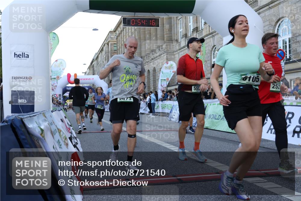 07.09.2025 - BARMER Alsterlauf Strokosch-Dieckow http://msf.ph/oto/8721540 07.09.2025 09:54:15 Ziel 2521, 2673, 2695, 2789, 2801, 3123, 3219, 3474, 3948, 4295, 4981, 5367, 5415, 5558, 5933, 6105, 8146, 8251, 8461 meine-sportfotos.de