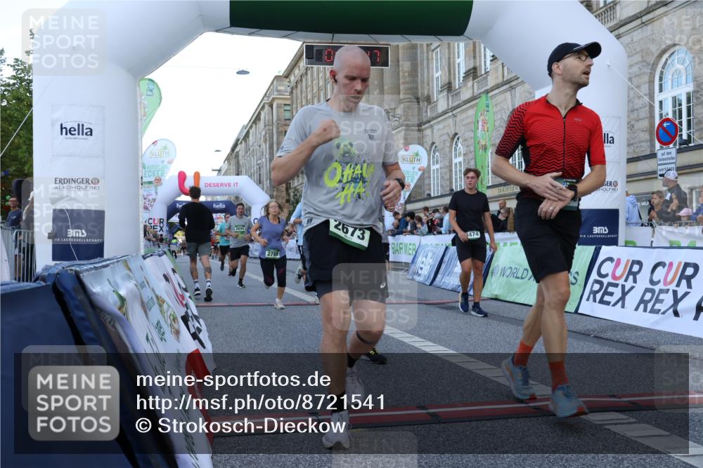 07.09.2025 - BARMER Alsterlauf Strokosch-Dieckow http://msf.ph/oto/8721541 07.09.2025 09:54:15 Ziel 2521, 2673, 2695, 2789, 2801, 3123, 3219, 3474, 3948, 4295, 4981, 5367, 5415, 5558, 5933, 6105, 8146, 8251, 8461 meine-sportfotos.de