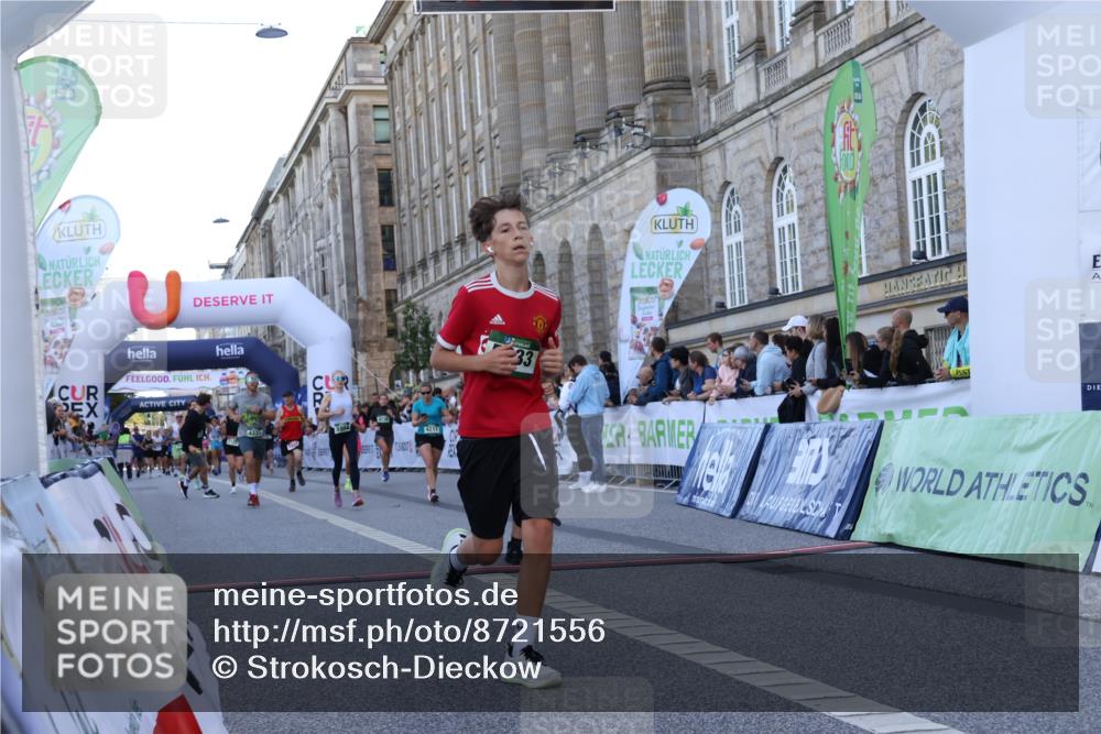 07.09.2025 - BARMER Alsterlauf Strokosch-Dieckow http://msf.ph/oto/8721556 07.09.2025 09:54:21 Ziel 2125, 2695, 2789, 2801, 3632, 3948, 4211, 4267, 4295, 4337, 4539, 4981, 5446, 5933, 5954 meine-sportfotos.de