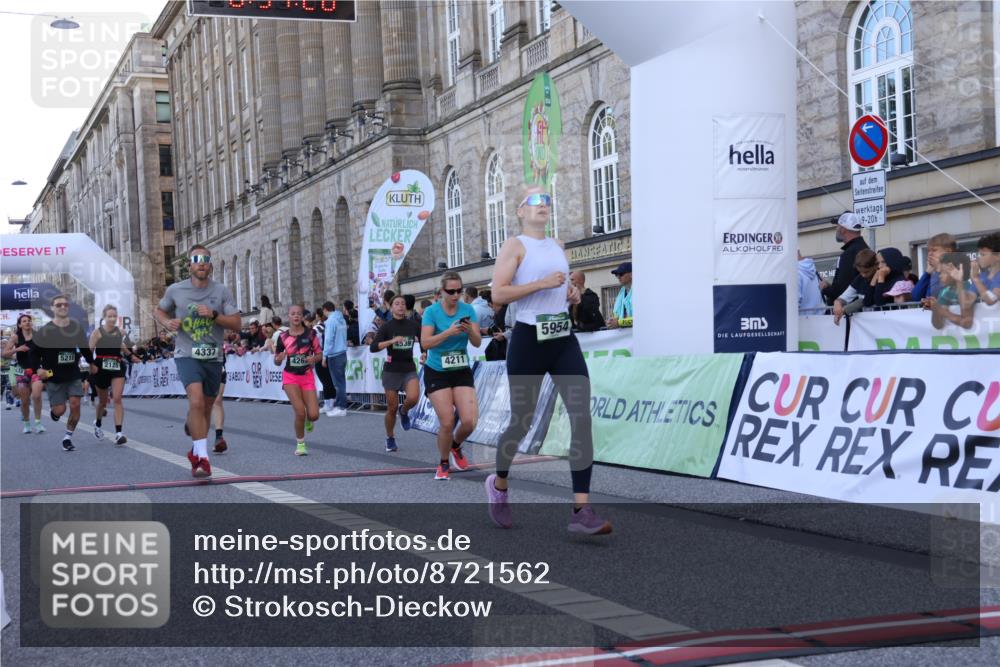07.09.2025 - BARMER Alsterlauf Strokosch-Dieckow http://msf.ph/oto/8721562 07.09.2025 09:54:25 Ziel 2125, 3632, 4211, 4267, 4295, 4337, 4539, 5117, 5446, 5459, 5516, 5657, 5933, 5954, 6021 meine-sportfotos.de