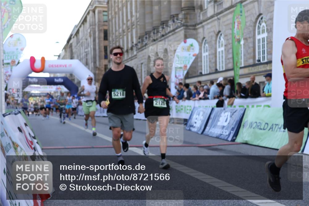 07.09.2025 - BARMER Alsterlauf Strokosch-Dieckow http://msf.ph/oto/8721566 07.09.2025 09:54:27 Ziel 2125, 3632, 4211, 4267, 4295, 4337, 4539, 4633, 5117, 5446, 5459, 5484, 5516, 5657, 5954, 6021, 6048, 8284 meine-sportfotos.de