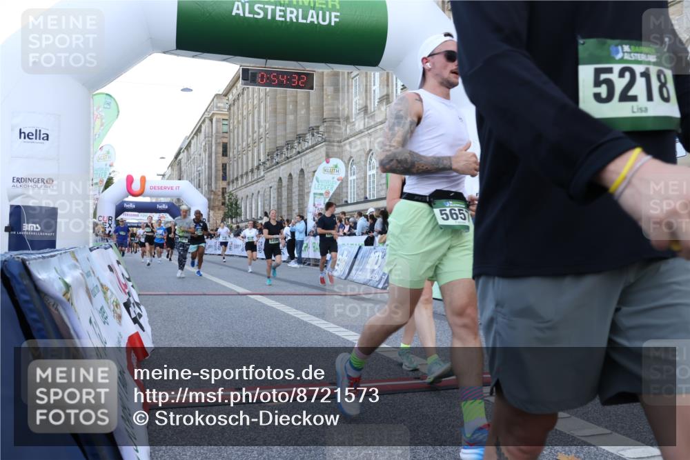 07.09.2025 - BARMER Alsterlauf Strokosch-Dieckow http://msf.ph/oto/8721573 07.09.2025 09:54:30 Ziel 2125, 2247, 3330, 3632, 3725, 3748, 4211, 4249, 4267, 4337, 4539, 4633, 5117, 5446, 5459, 5484, 5516, 5657, 5880, 6021, 6048, 8284, 8436 meine-sportfotos.de