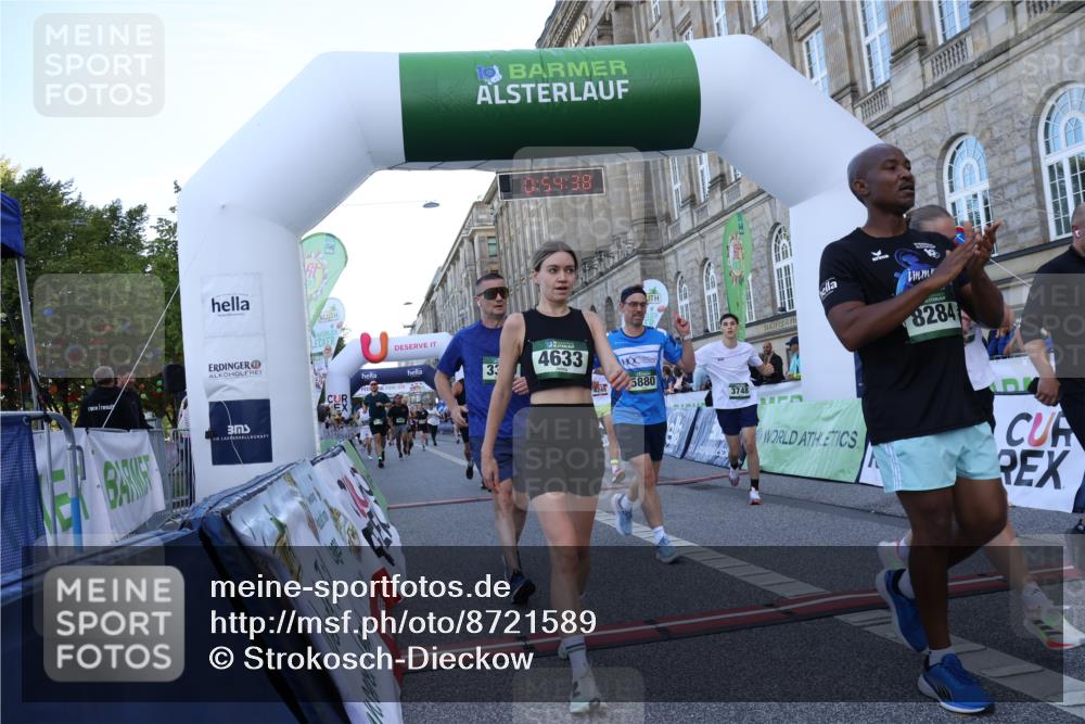 07.09.2025 - BARMER Alsterlauf Strokosch-Dieckow http://msf.ph/oto/8721589 07.09.2025 09:54:36 Ziel 2247, 2498, 3330, 3396, 3725, 3748, 4083, 4249, 4298, 4540, 4633, 5129, 5459, 5484, 5516, 5880, 6021, 6048, 6134, 6251, 8284, 8405, 8436 meine-sportfotos.de