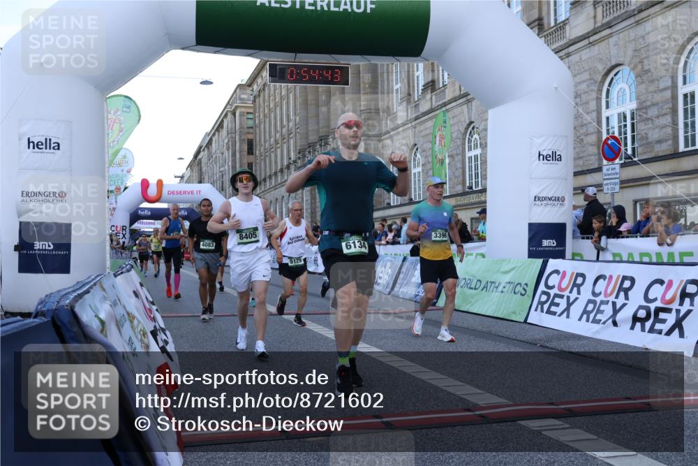 07.09.2025 - BARMER Alsterlauf Strokosch-Dieckow http://msf.ph/oto/8721602 07.09.2025 09:54:42 Ziel 2011, 2498, 3258, 3396, 3816, 4031, 4083, 4249, 4298, 4540, 5086, 5129, 6134, 6225, 6251, 6276, 8108, 8405 meine-sportfotos.de