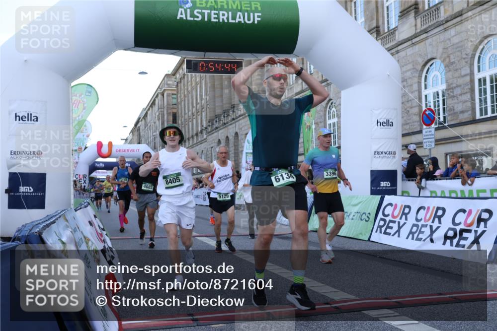 07.09.2025 - BARMER Alsterlauf Strokosch-Dieckow http://msf.ph/oto/8721604 07.09.2025 09:54:42 Ziel 2011, 2498, 3258, 3396, 3816, 4031, 4083, 4249, 4298, 4540, 5086, 5129, 6134, 6225, 6251, 6276, 8108, 8405 meine-sportfotos.de