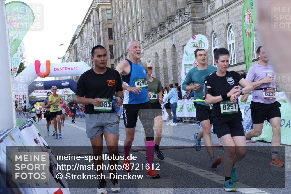 07.09.2025 - BARMER Alsterlauf Strokosch-Dieckow http://msf.ph/oto/8721612 07.09.2025 09:54:44 Ziel 2011, 3258, 3396, 3816, 4031, 4083, 4298, 4540, 5086, 5129, 5295, 6134, 6225, 6251, 6276, 8088, 8108, 8405 meine-sportfotos.de