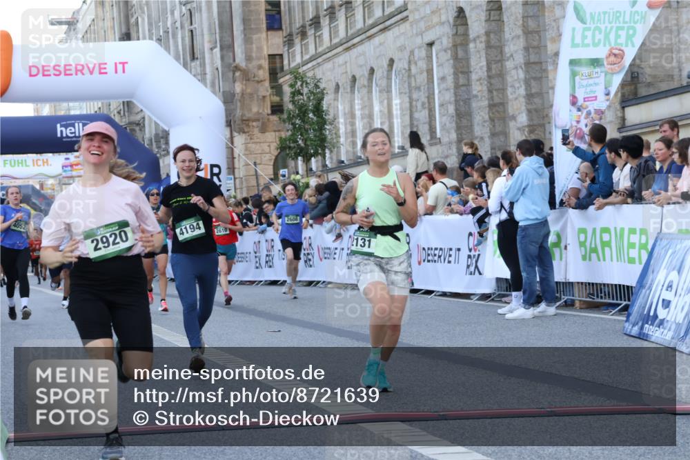 07.09.2025 - BARMER Alsterlauf Strokosch-Dieckow http://msf.ph/oto/8721639 07.09.2025 09:54:56 Ziel 2131, 2608, 2610, 2920, 3067, 3078, 4052, 4194, 4830, 4897, 5433, 5434, 6264, 8456 meine-sportfotos.de