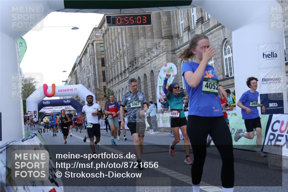 07.09.2025 - BARMER Alsterlauf Strokosch-Dieckow http://msf.ph/oto/8721656 07.09.2025 09:55:01 Ziel 2086, 2131, 2272, 2397, 2608, 2610, 2920, 2924, 3049, 3067, 3078, 3464, 4052, 4194, 4830, 4897, 5433, 5434, 6062, 6248, 6264 meine-sportfotos.de